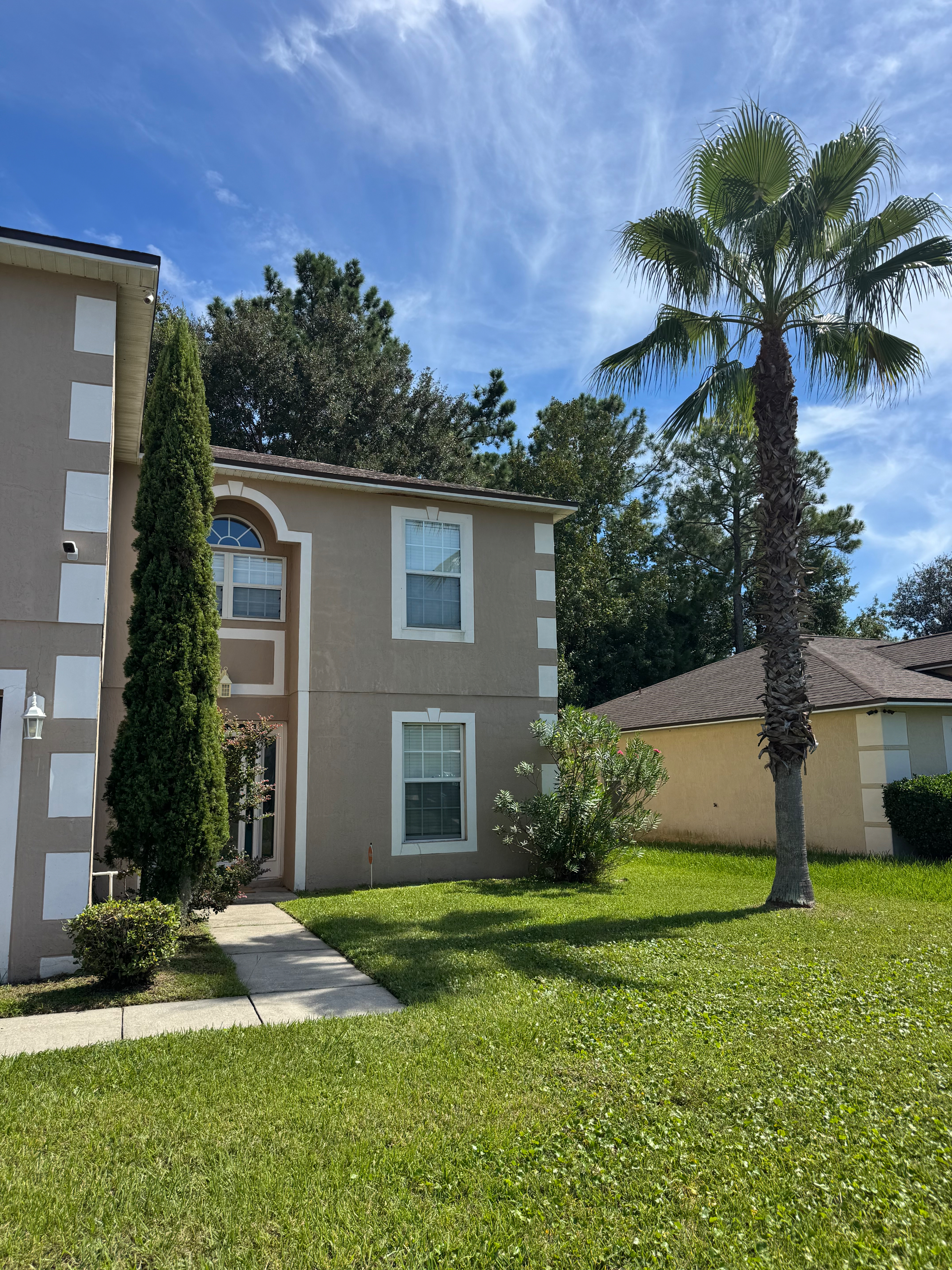 Spacious Fully Furnished 4BR/2.5BA Home | Utilities + Wi-Fi Included | Near Hospitals & I-295 - Photo 2