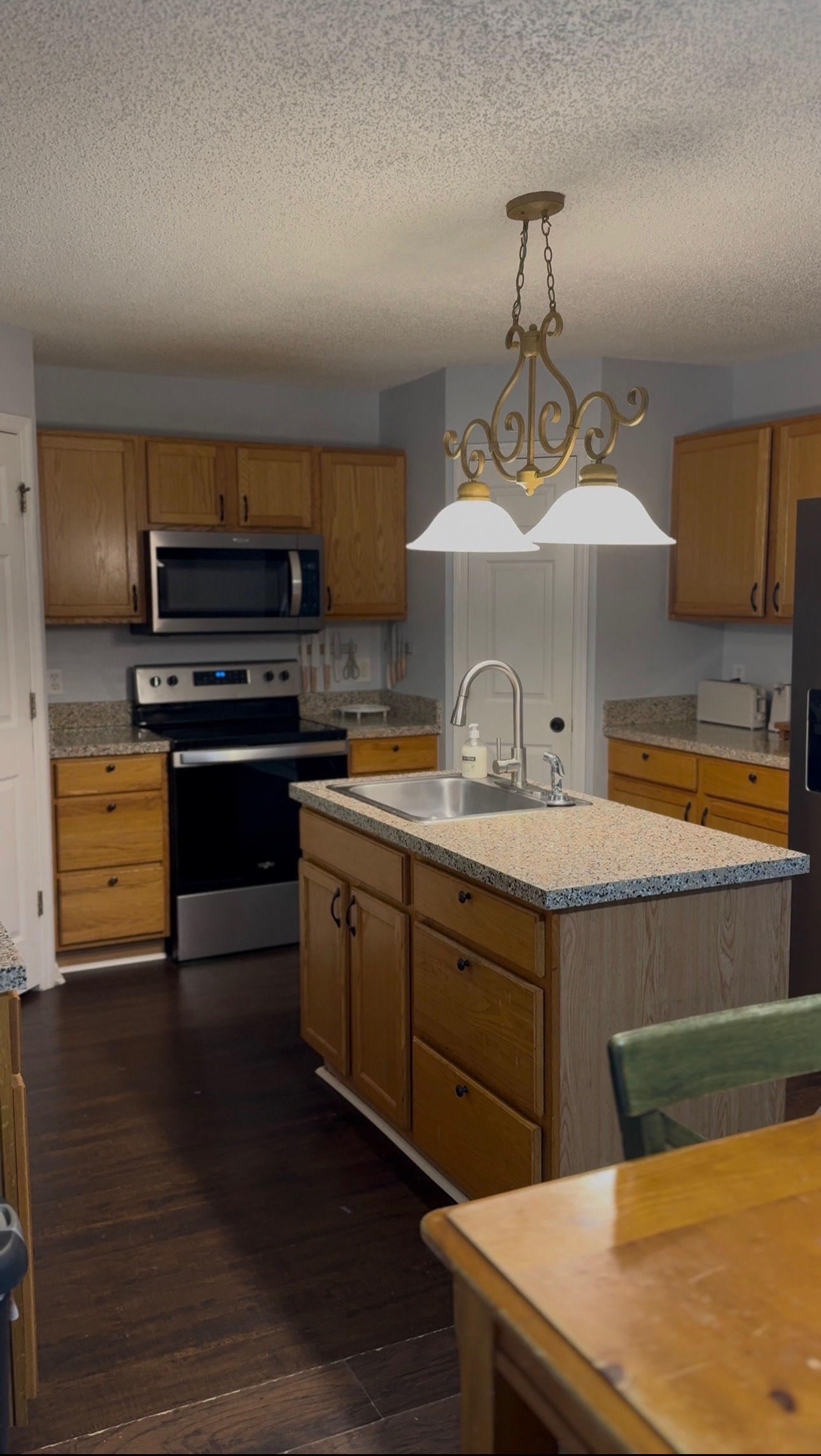 Spacious Fully Furnished 4BR/2.5BA Home | Utilities + Wi-Fi Included | Near Hospitals & I-295 - Photo 9
