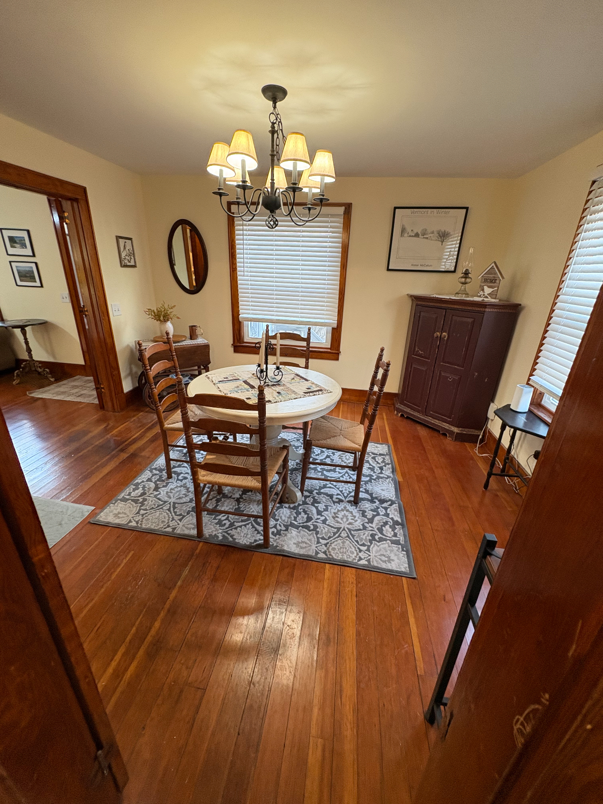 Newly renovated fully furnished  home conveniently located near 3 hospitals, parks, downtown WRJ wit - Photo 6