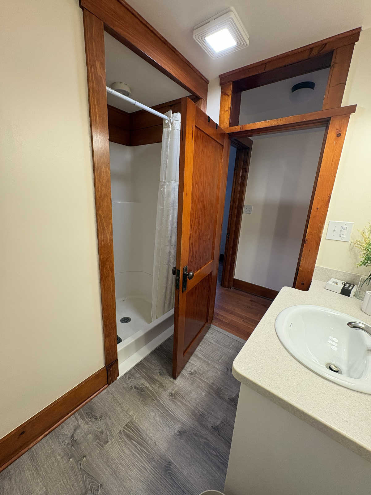 Newly renovated fully furnished  home conveniently located near 3 hospitals, parks, downtown WRJ wit - Photo 8