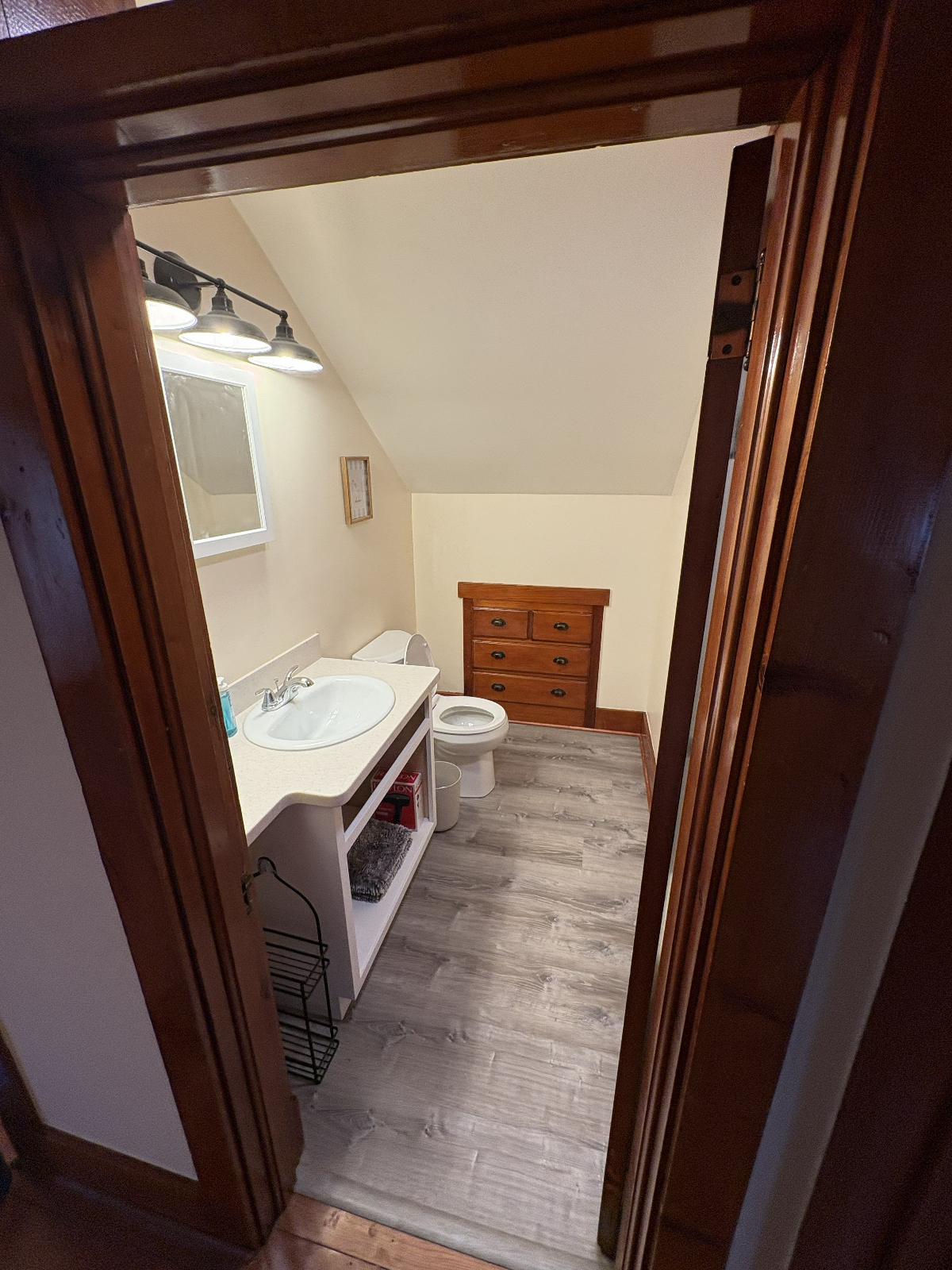 Newly renovated fully furnished  home conveniently located near 3 hospitals, parks, downtown WRJ wit - Photo 9