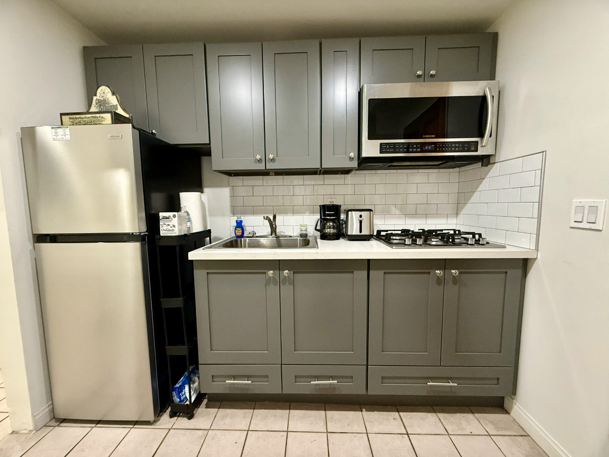 Private Furnished Studio near Hospitals - Photo 1