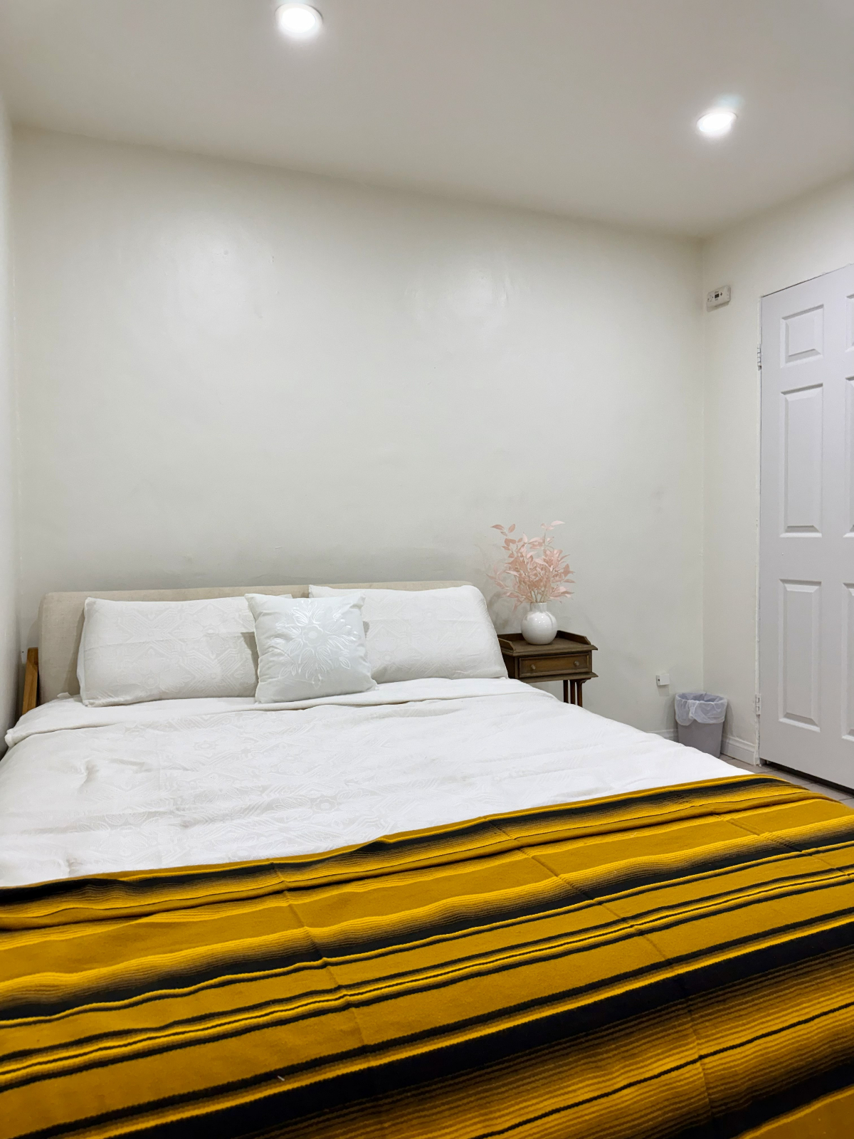 Private Furnished Studio near Hospitals - Photo 6
