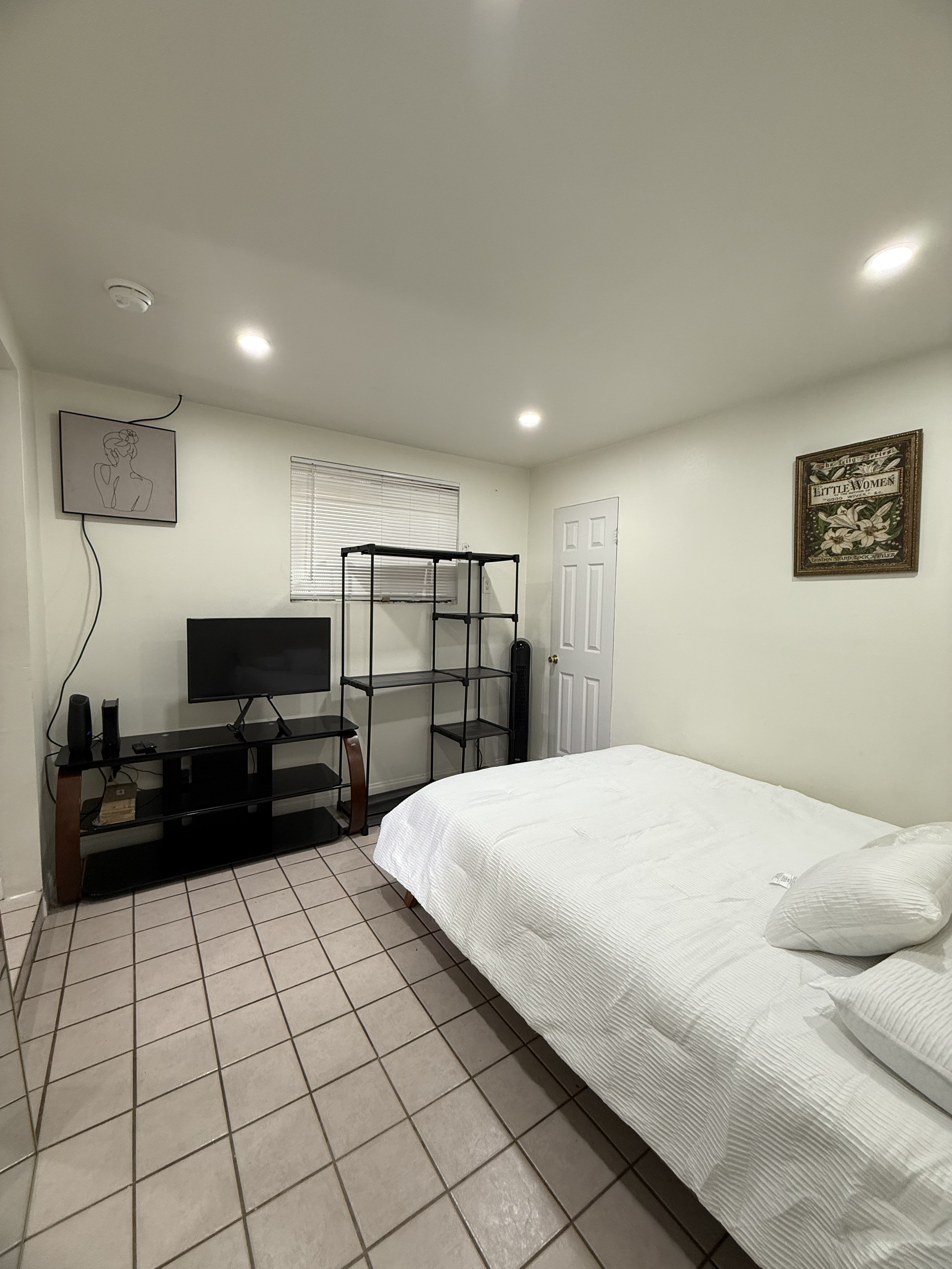 Private Furnished Studio near Hospitals - Photo 3