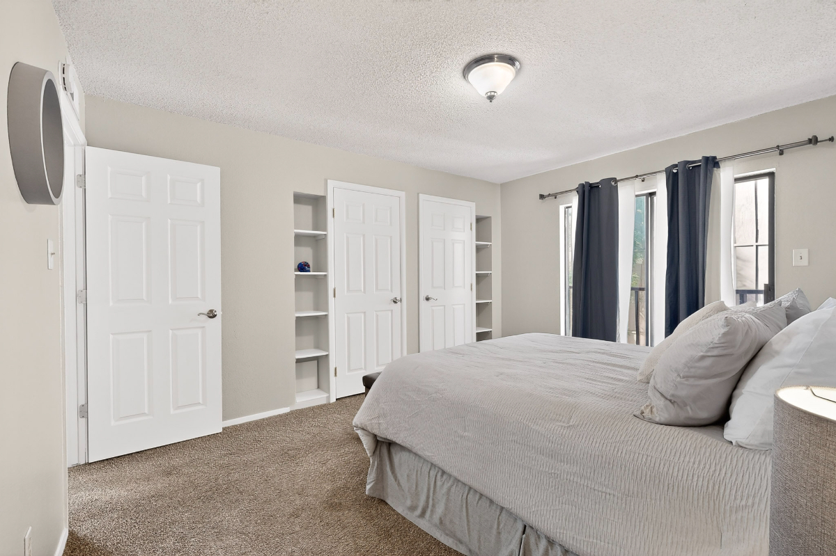 Bright and Relaxed Living in Central Los Alamos - 2 Bedrooms, Office Space, and All Utilities Includ - Photo 5