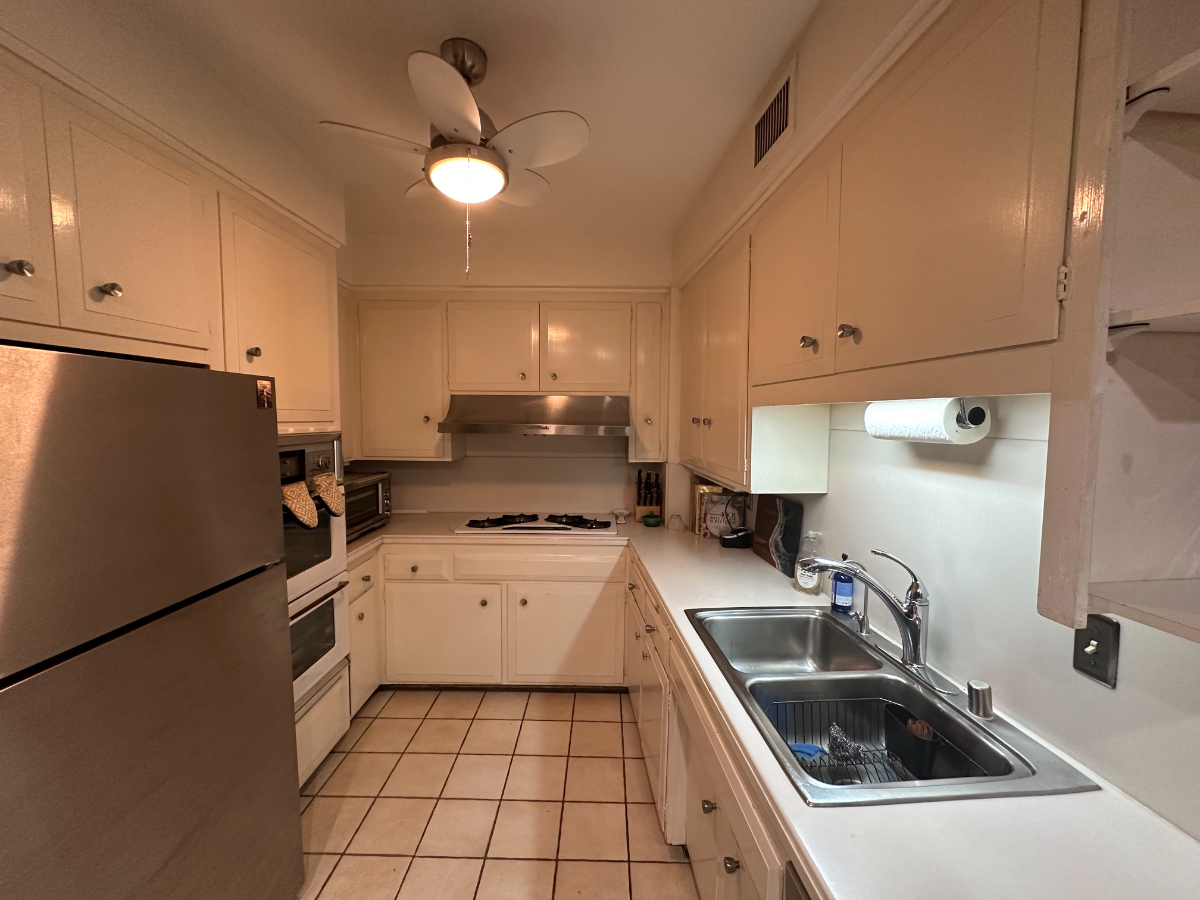 Quiet, Fully Furnished 1BR/2BA Near Larchmont Village - Photo 6