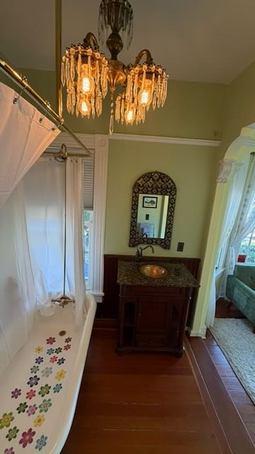 Echo Park Victorian Home - Photo 4