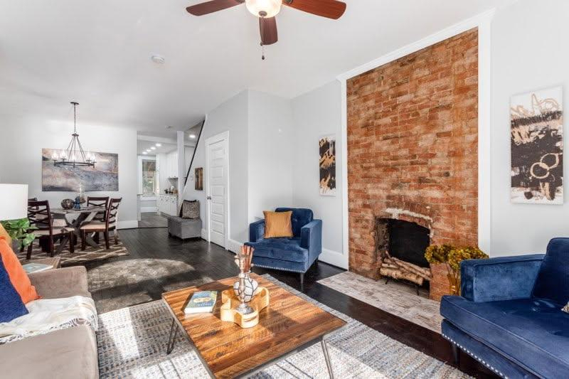 Quiet Remodeled Four Bedroom House With Porches, Grill, And Smart TVs In Every Bedroom - Photo 3