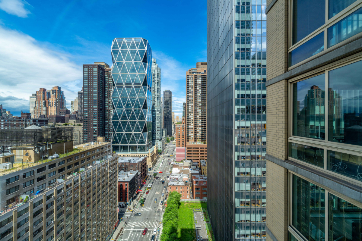 Global Luxury Suites at The Marc - Photo 9