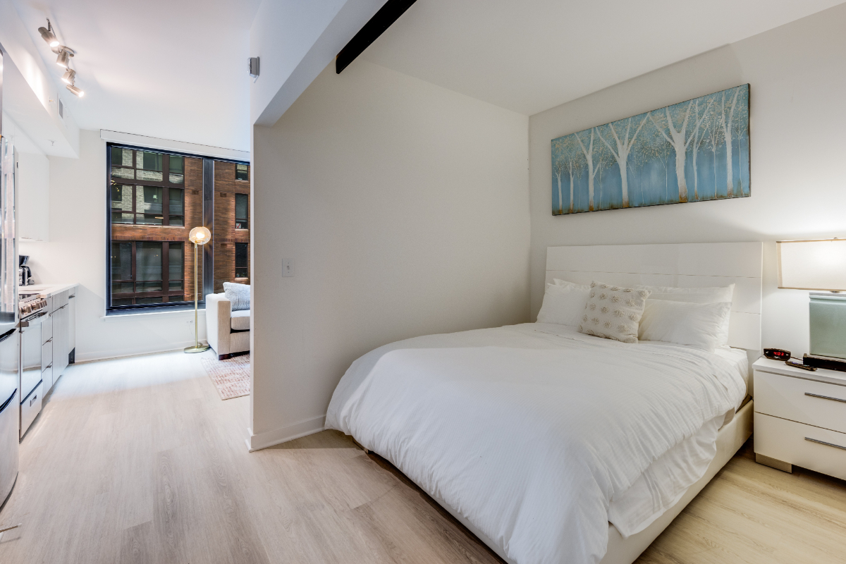 Global Luxury Suites at Capitol Hill - Photo 4
