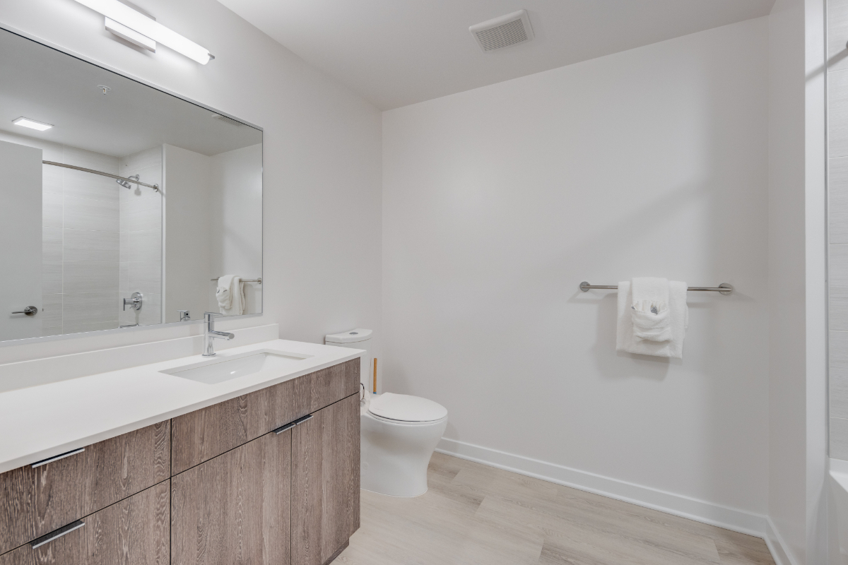 Global Luxury Suites at Capitol Hill - Photo 7