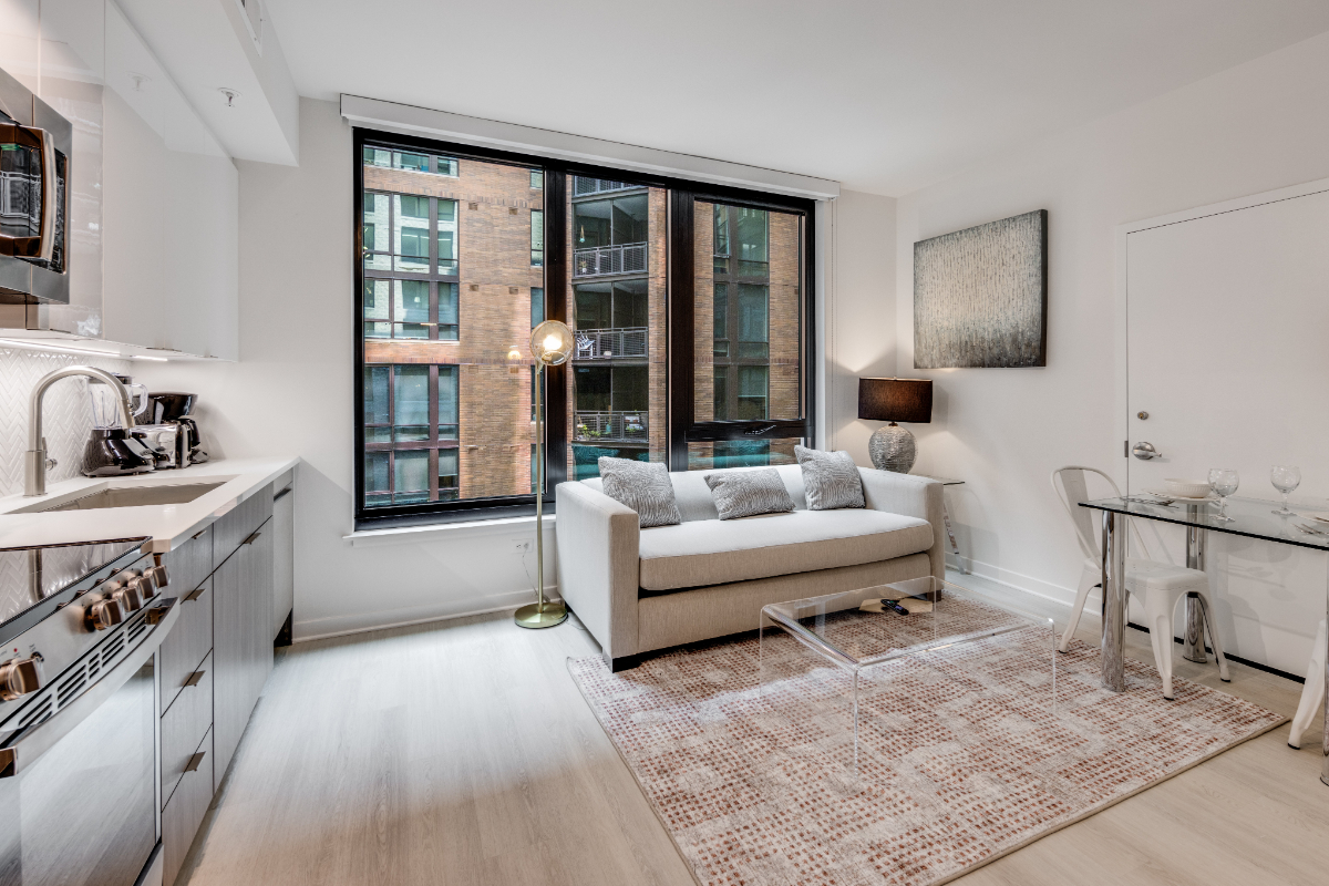 Global Luxury Suites at Capitol Hill - Photo 2