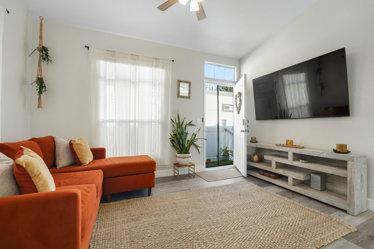 Casa Palmer | Private Furnished 2BR Bungalow | Pool Spa Gym Jan 2027 Availability - Photo 2