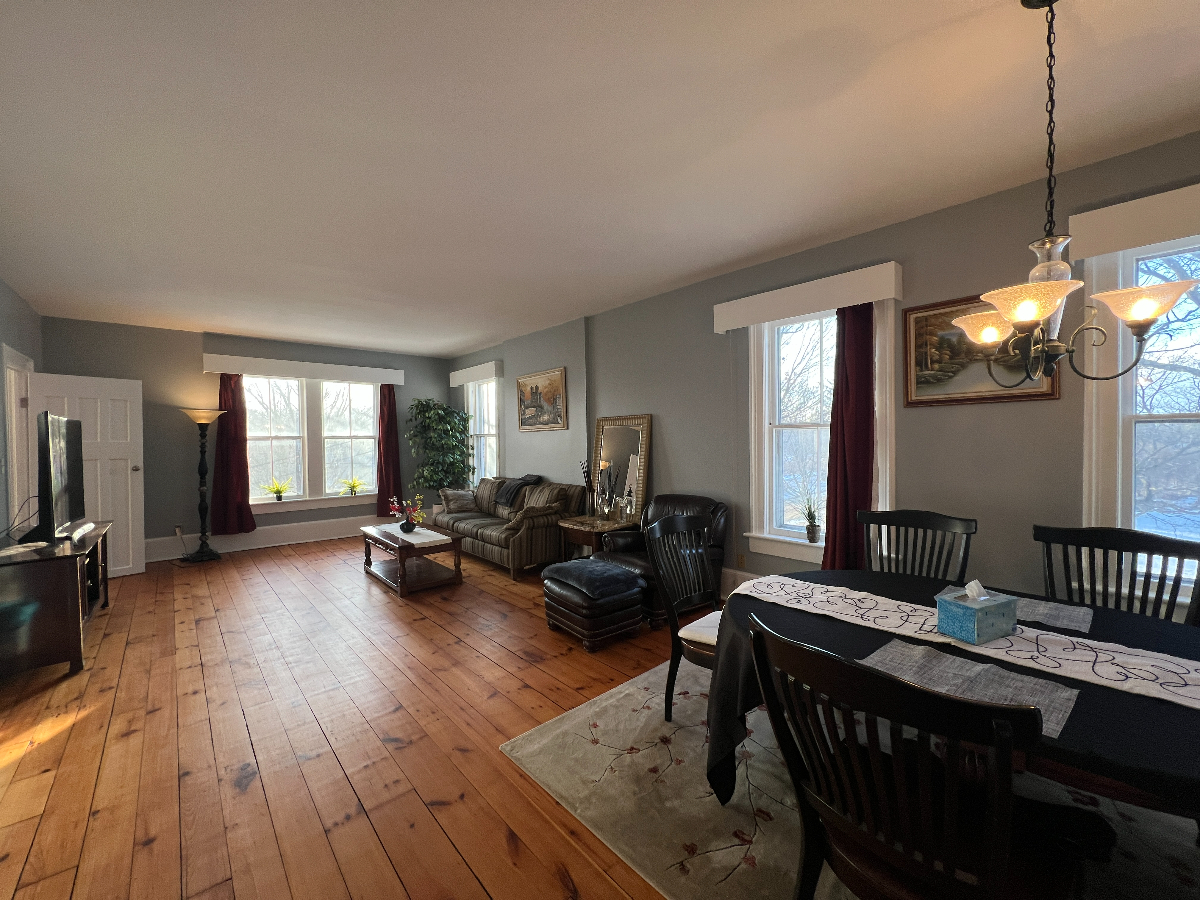 Cozy Entire 2BR Floor w/ Kitchen & Private Entry - Photo 12
