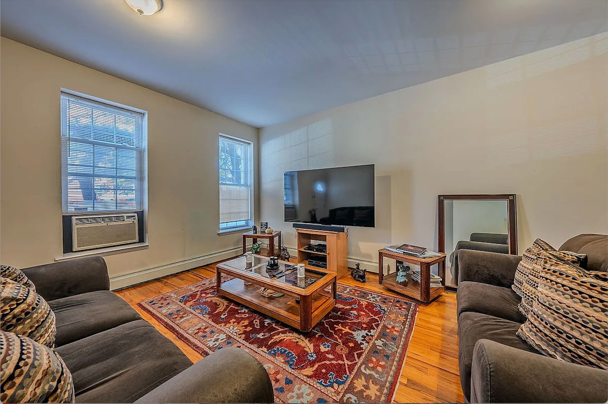 Spacious Apt Centrally Located in the Heart of East Brooklyn - Photo 1