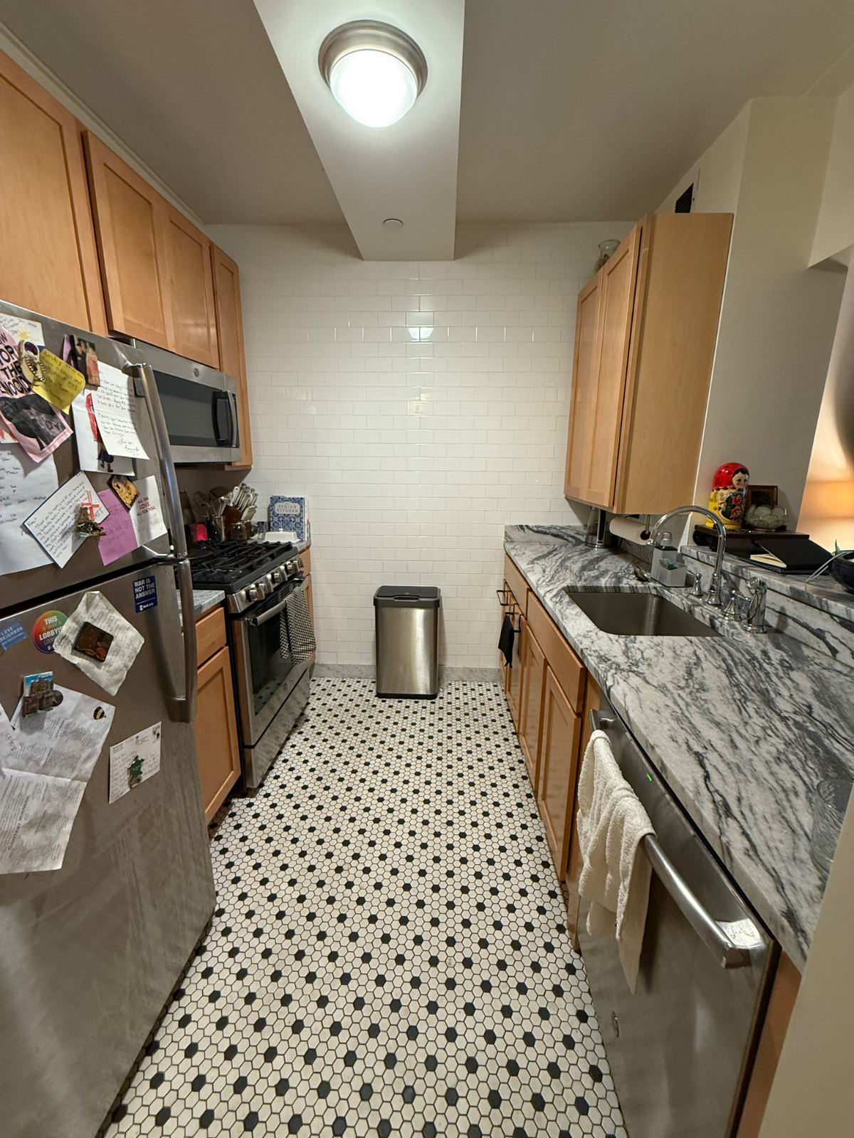 Spacious private room  in Hells Kitchen - Photo 6