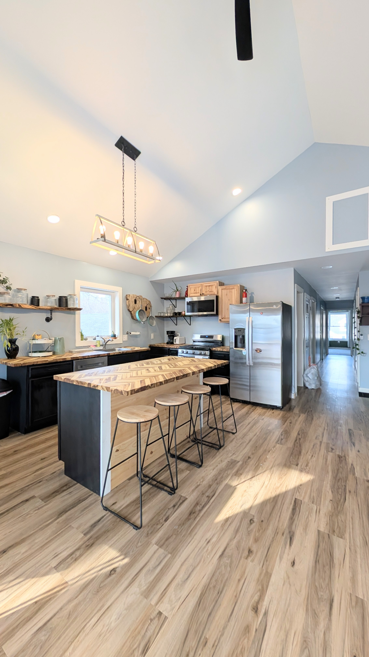 4bed/2bath - Near UVMMC - Photo 2