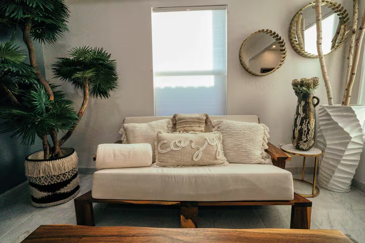 Fully furnished modern home / near hospitals, airport and retail - Photo 3