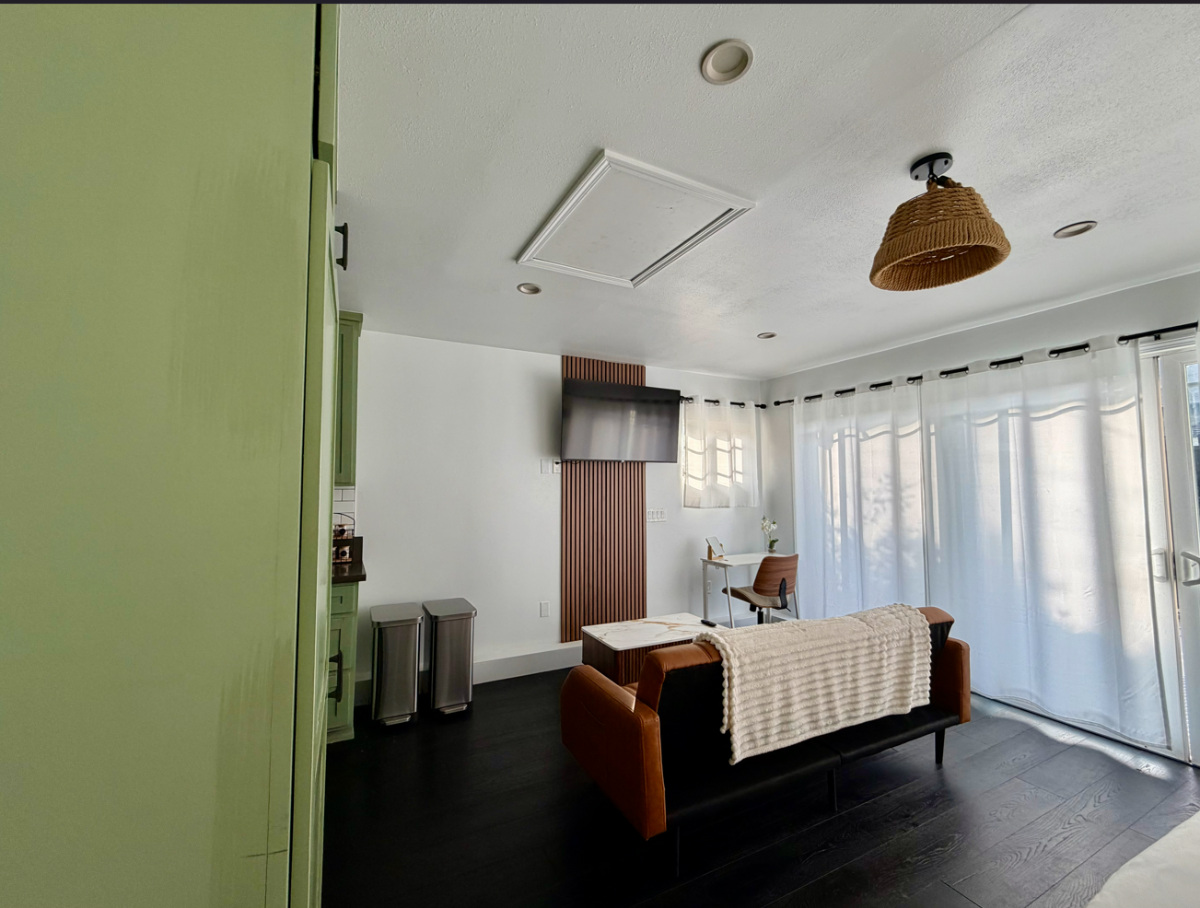 Private Furnished One Bedroom ADU With Gated Access And Patio - Photo 4