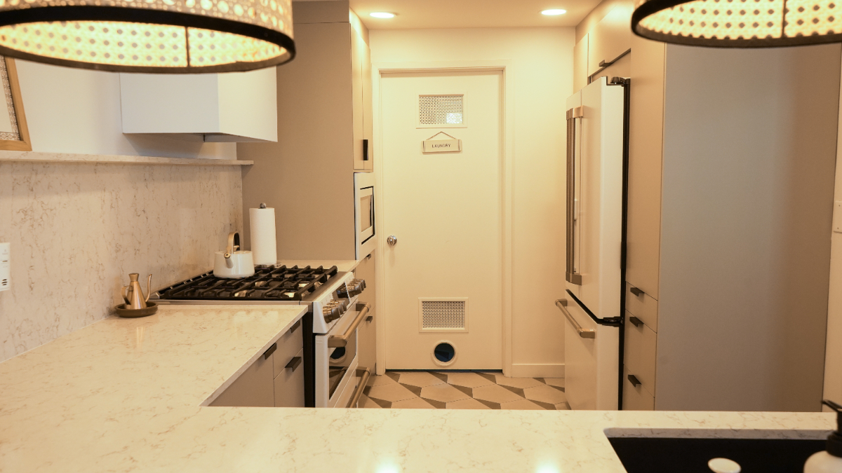 Modern Townhouse Close To Beach - Photo 3