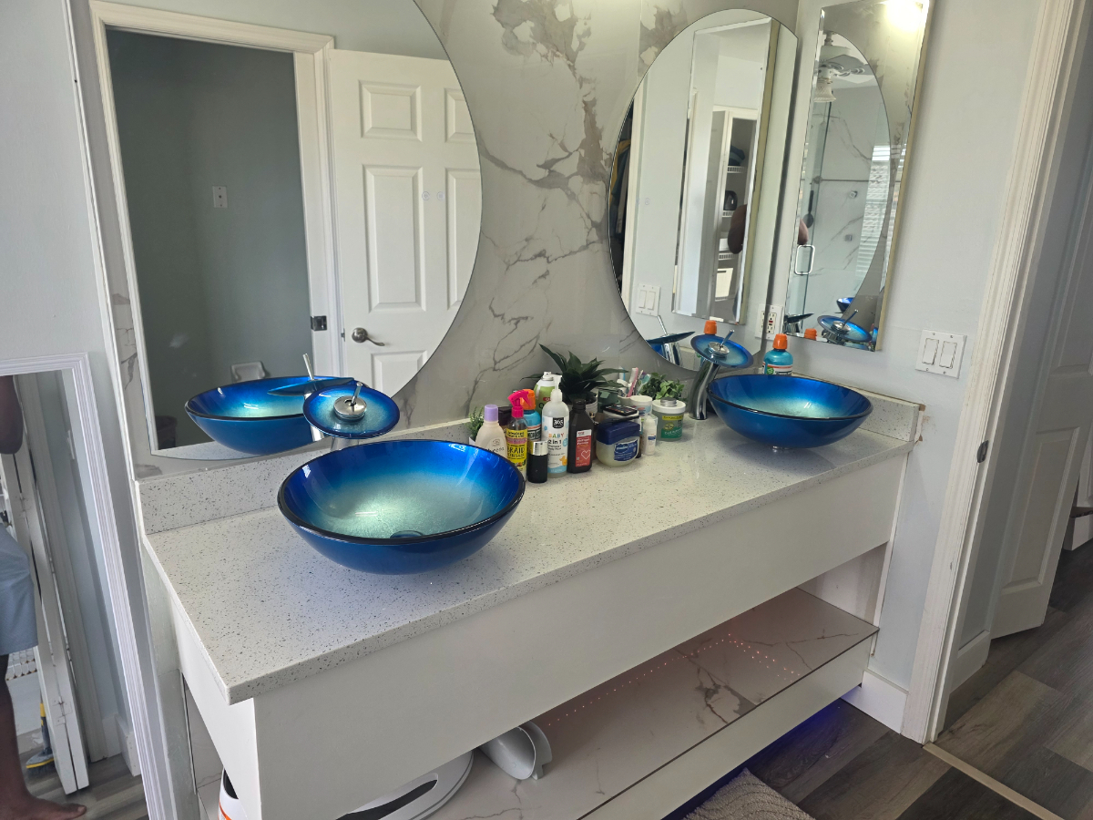 Private, Furnished Rooms Perfect for Travel Nurses & Working Professionals - Photo 2