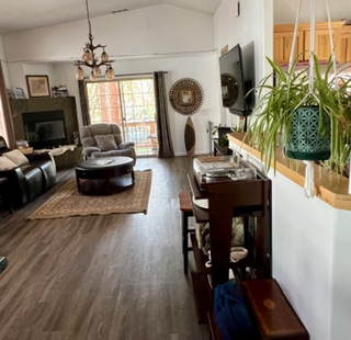 Cozy and Peaceful Furnished One-Bedroom Home in Bend with Utilities Included - Photo 2