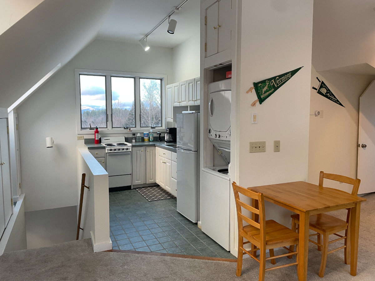 Waterbury Apartment with Great Views and Amazing Location - Photo 3