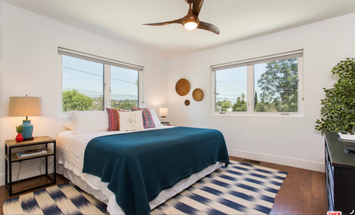 Prime Los Angeles Duplex Apartment - Photo 5