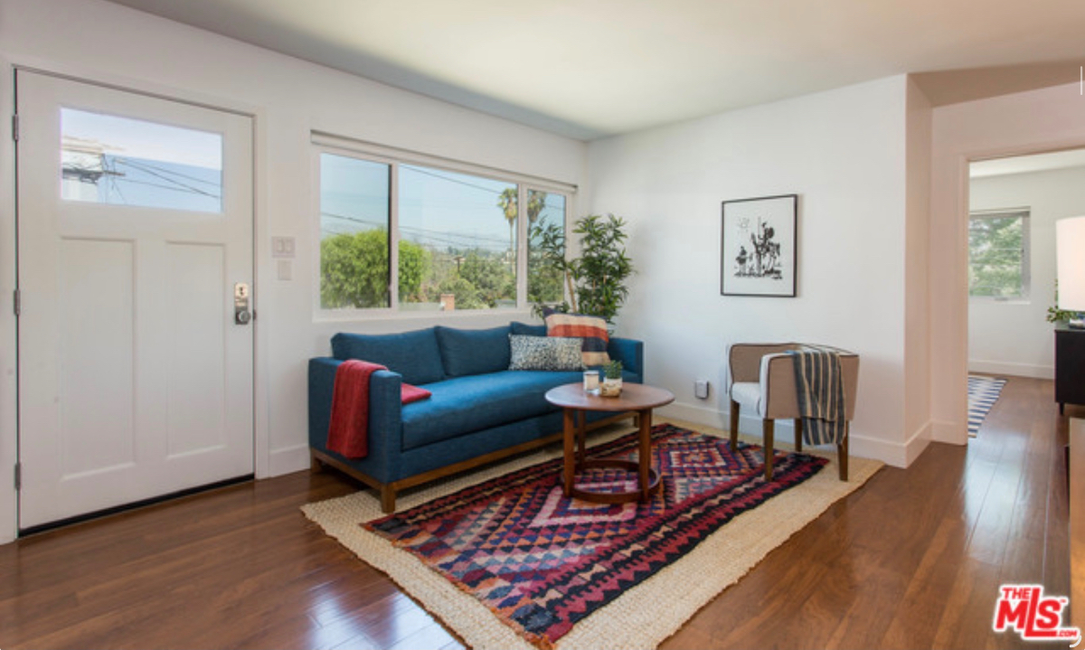 Prime Los Angeles Duplex Apartment - Photo 2