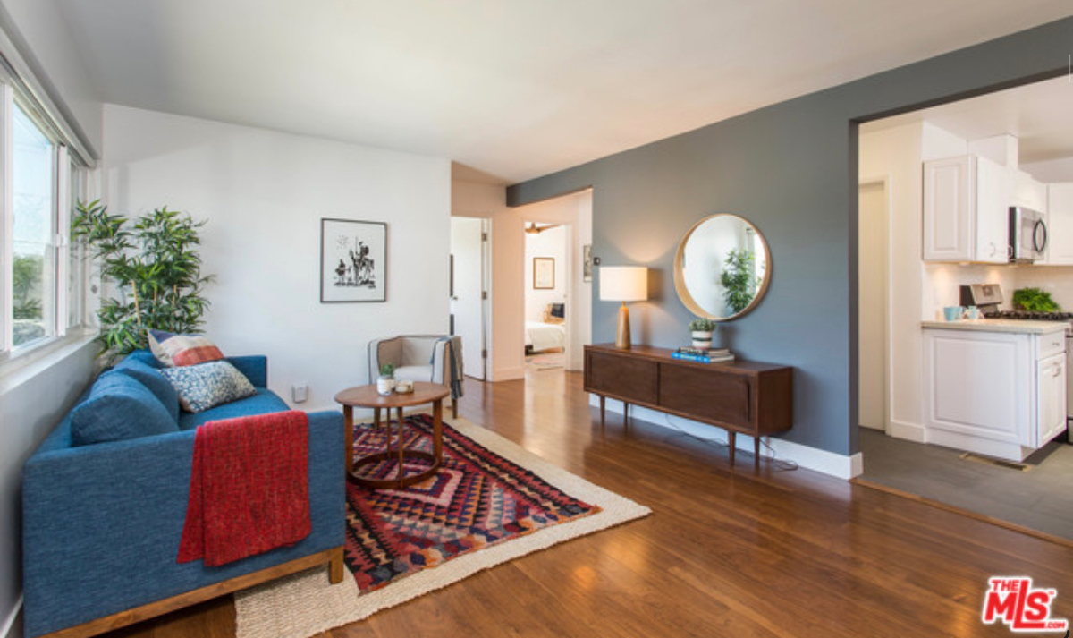 Prime Los Angeles Duplex Apartment - Photo 3