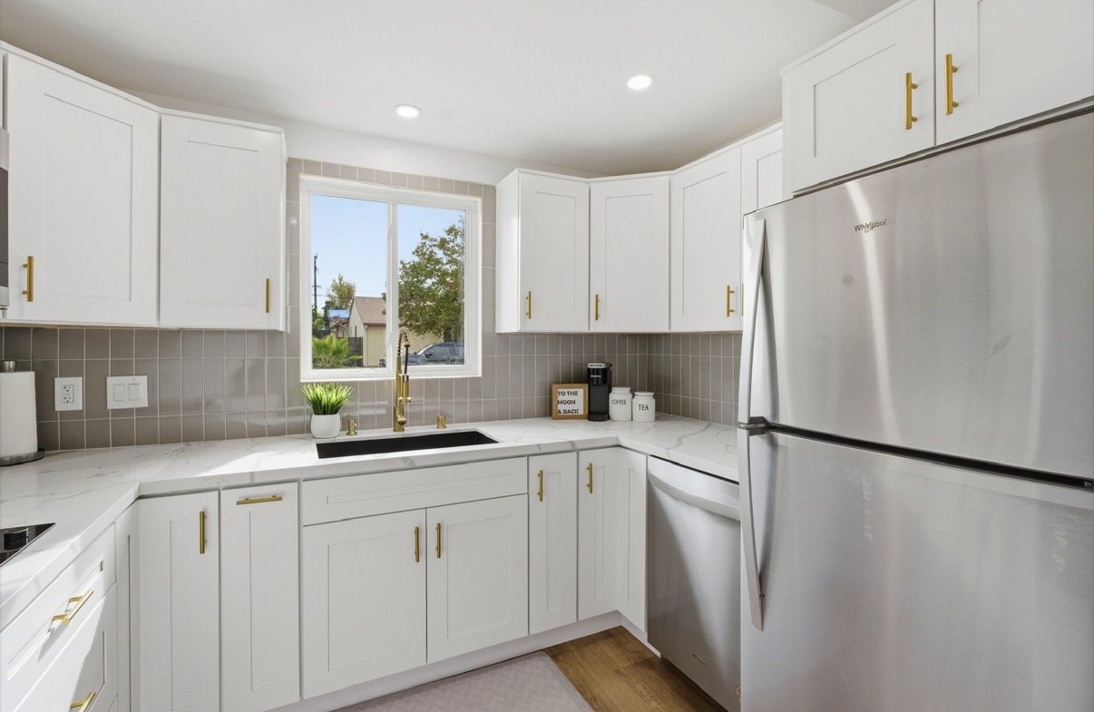 New 1 Bedroom in Central San Diego - Photo 1