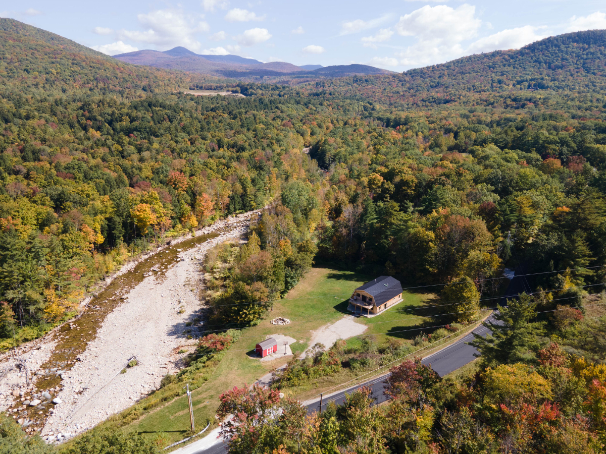 Luxury 4BR Barn Home , Minutes to Rutland Regional - Photo 1