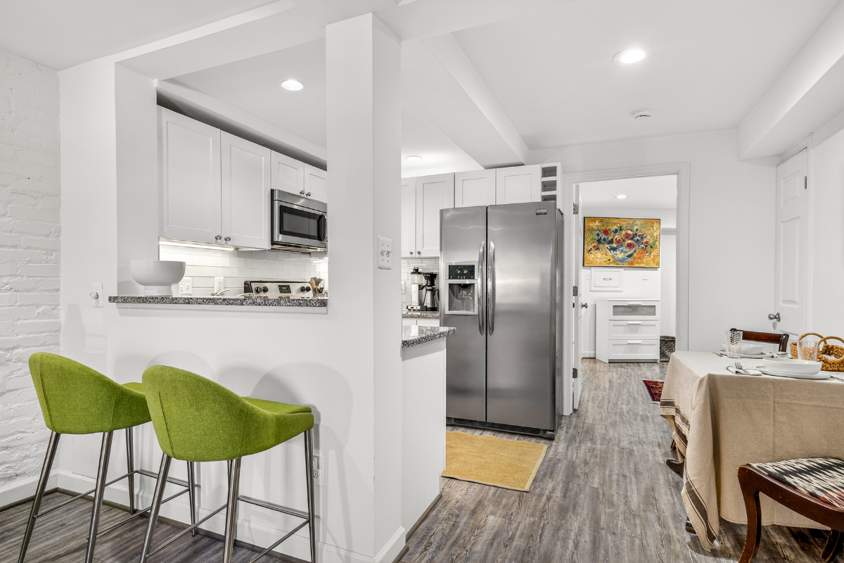 Walkable and Charming Fully Furnished Capitol Hill 1BR - Photo 7