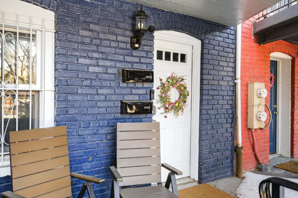 Walkable and Charming Fully Furnished Capitol Hill 1BR - Photo 2