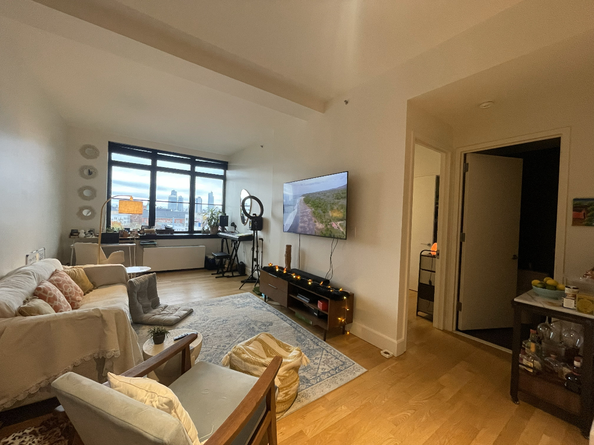 Large One Bed Loft in Prime Williamsburg - Photo 1