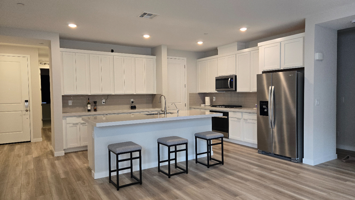 Modern & Quiet Professional Suite in Skye Canyon - Near Mt. Charleston, Red Rock & Hwy 95