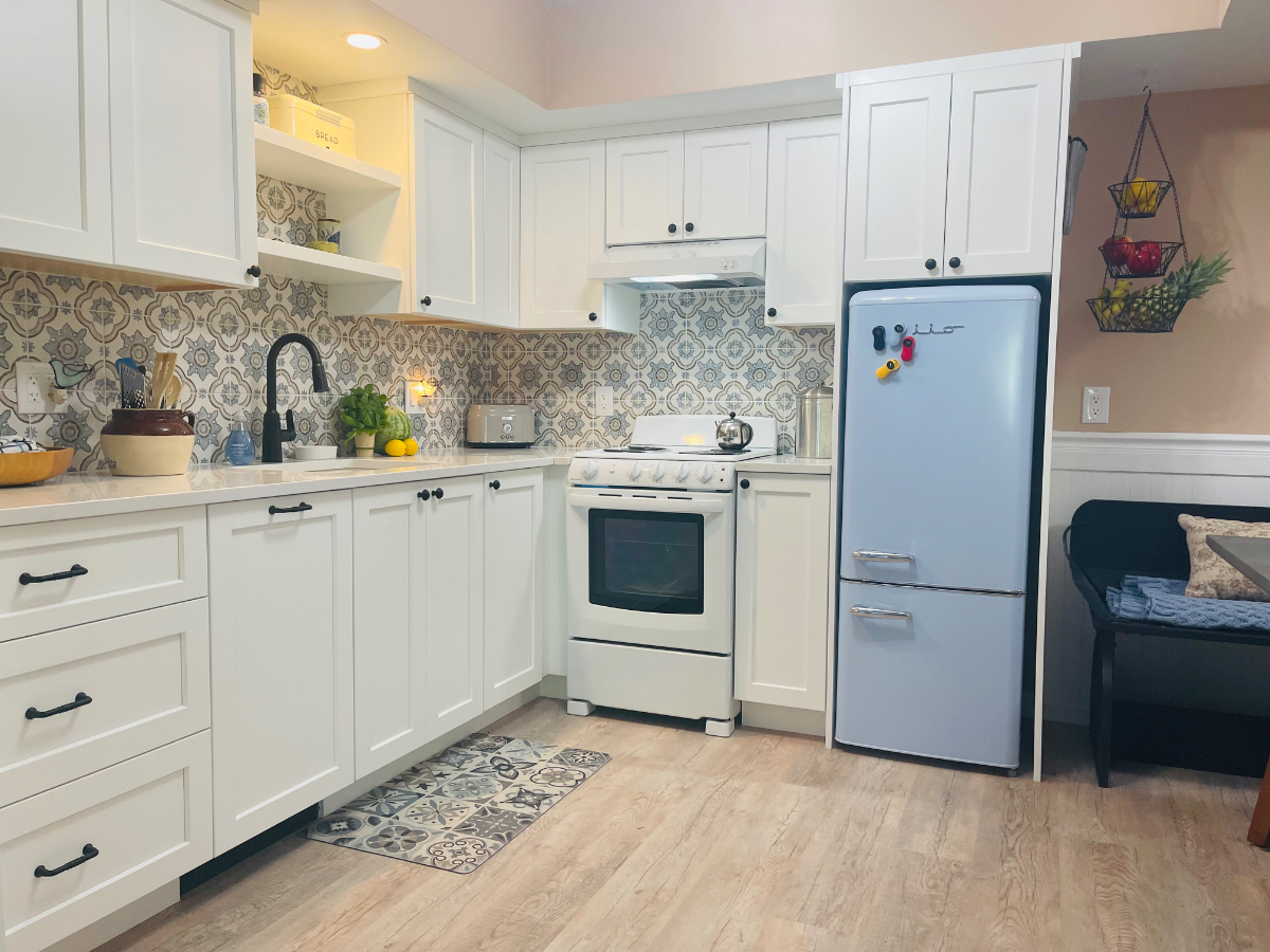 CENTRAL LOCATION - ALL UTILITIES INCLUDED - Photo 12