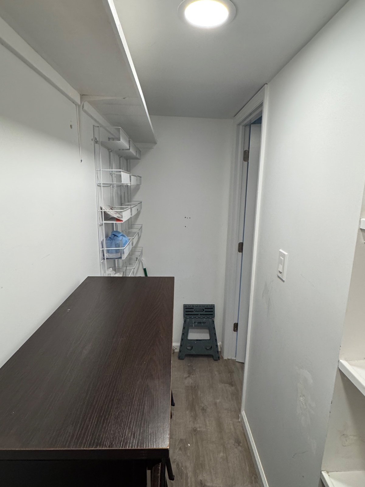 Convenient Walk out Basement studio - Photo 4