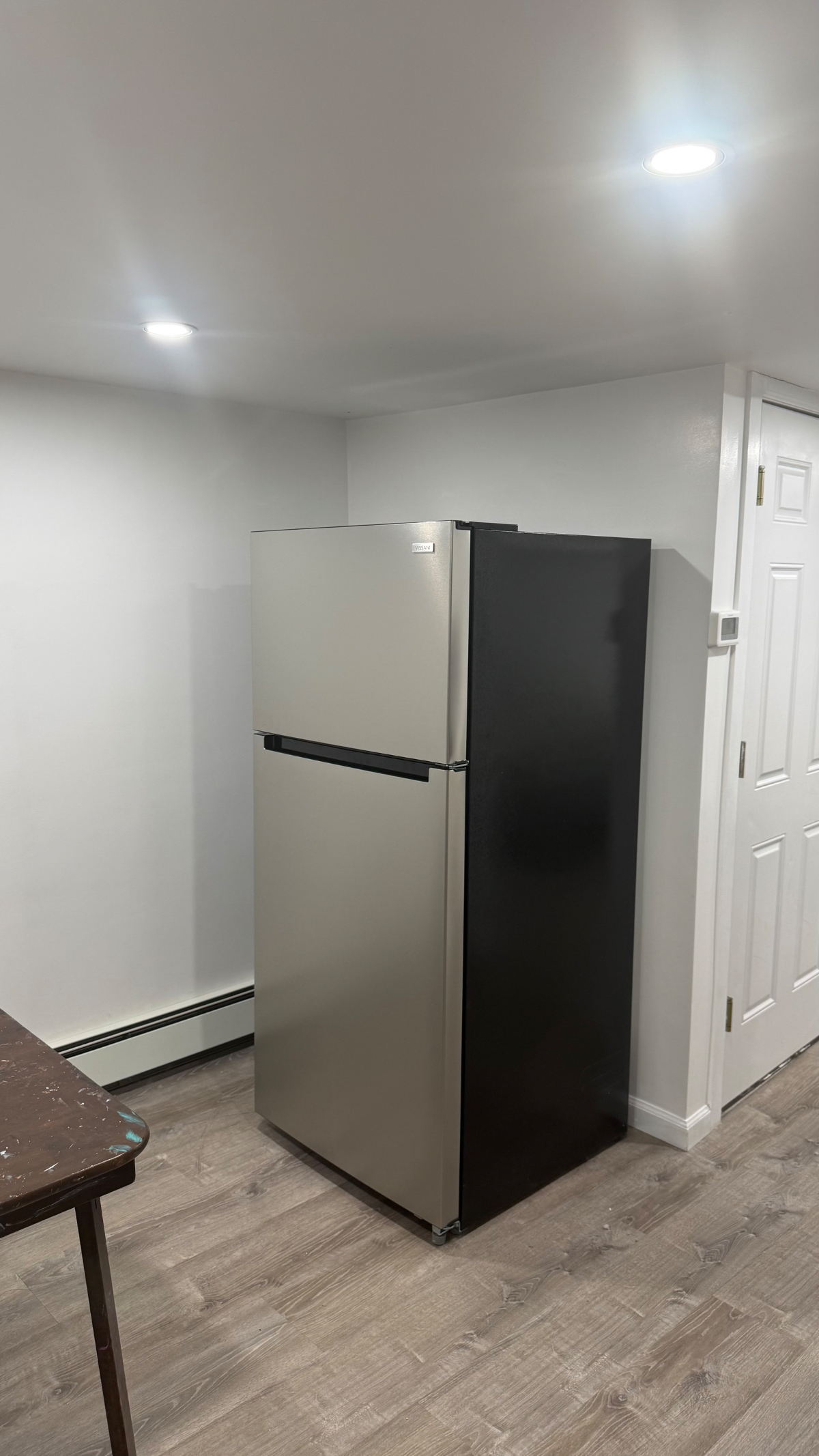 Convenient Walk out Basement studio - Photo 9