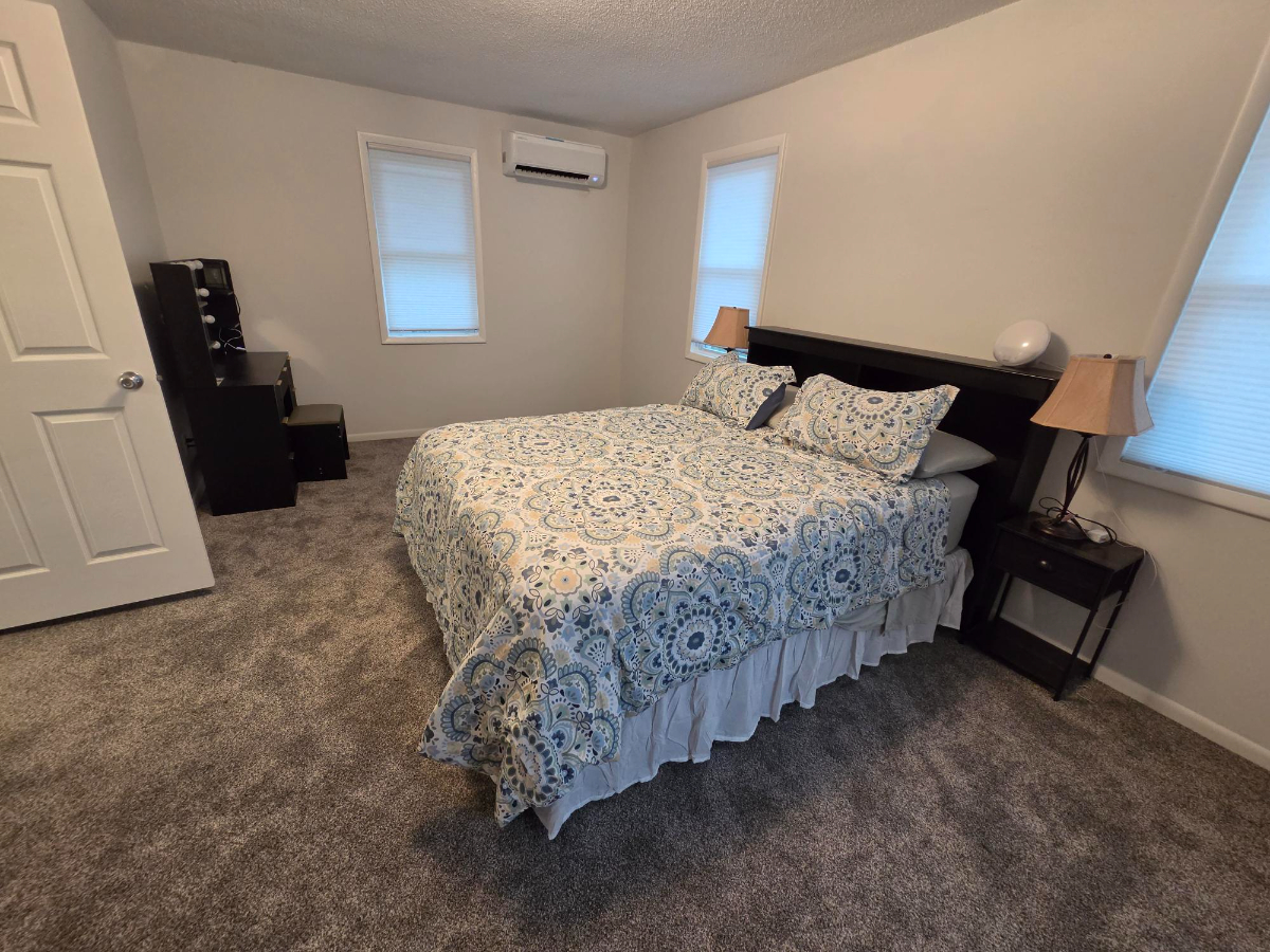 Turnkey Living- Newly Renovated, Fully Furnished Apartment - Photo 7