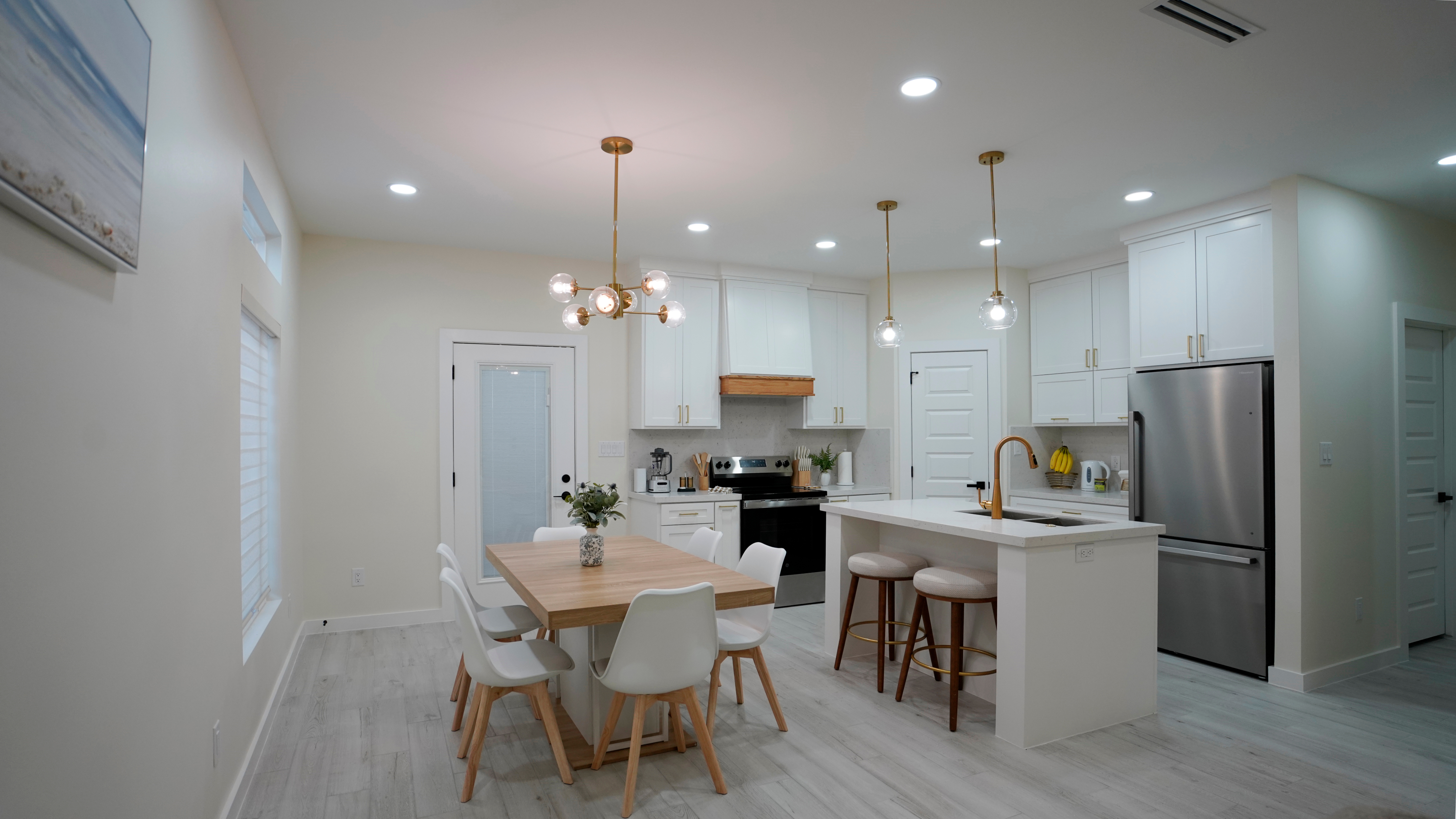 Brand-New 2BR-2.5BA Apartment / Easy Expressway Access / AVAILABLE DEC. 1st - Photo 2