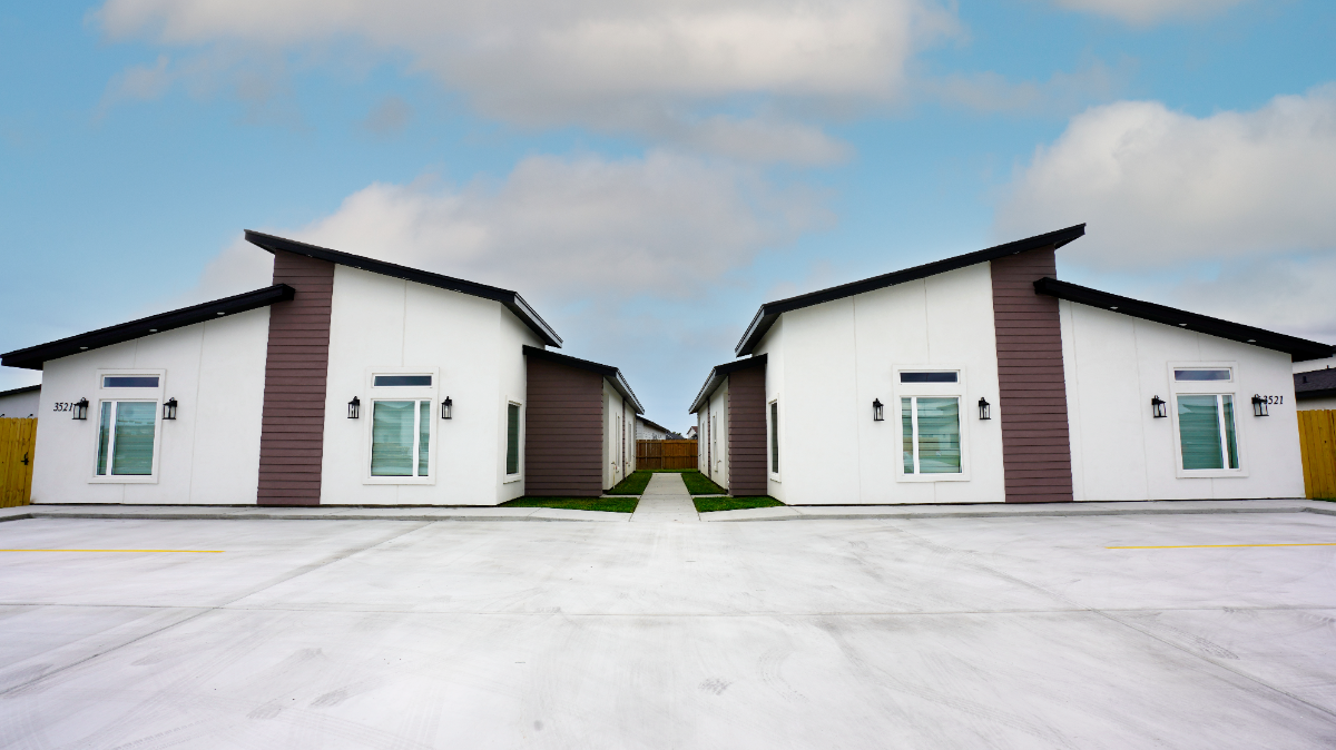 Brand-New 2BR-2.5BA Apartment / Easy Expressway Access / AVAILABLE DEC. 1st - Photo 12