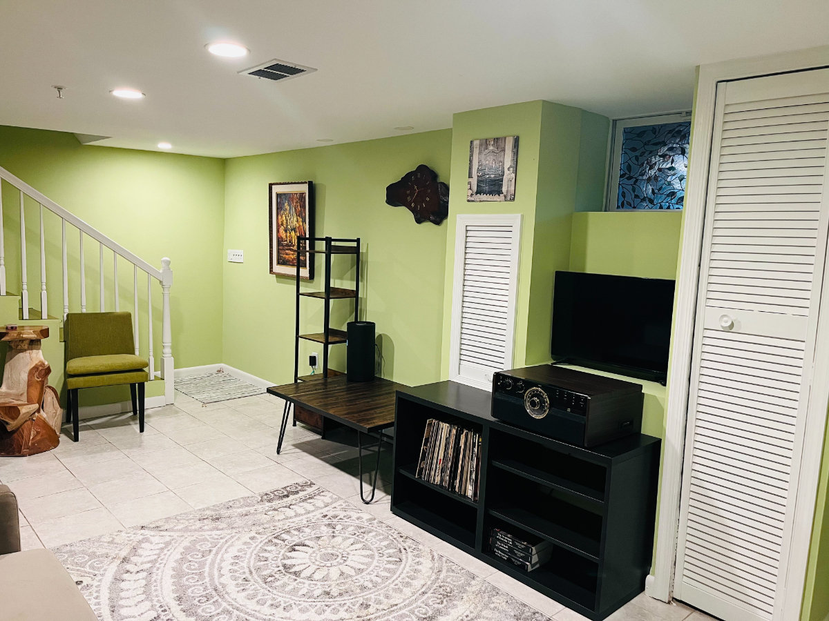Cozy English Apartment in Safe NW DC - Photo 8
