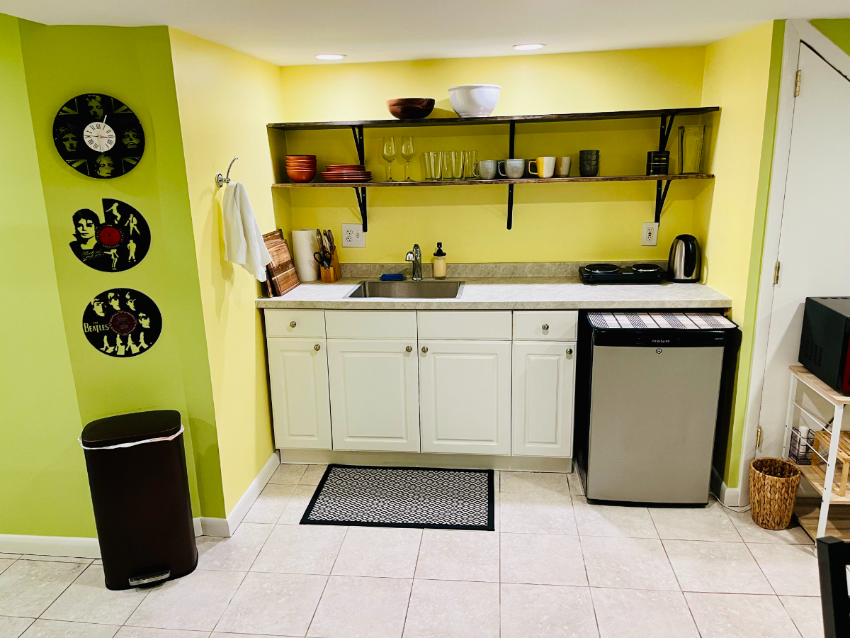 Cozy English Apartment in Safe NW DC - Photo 2