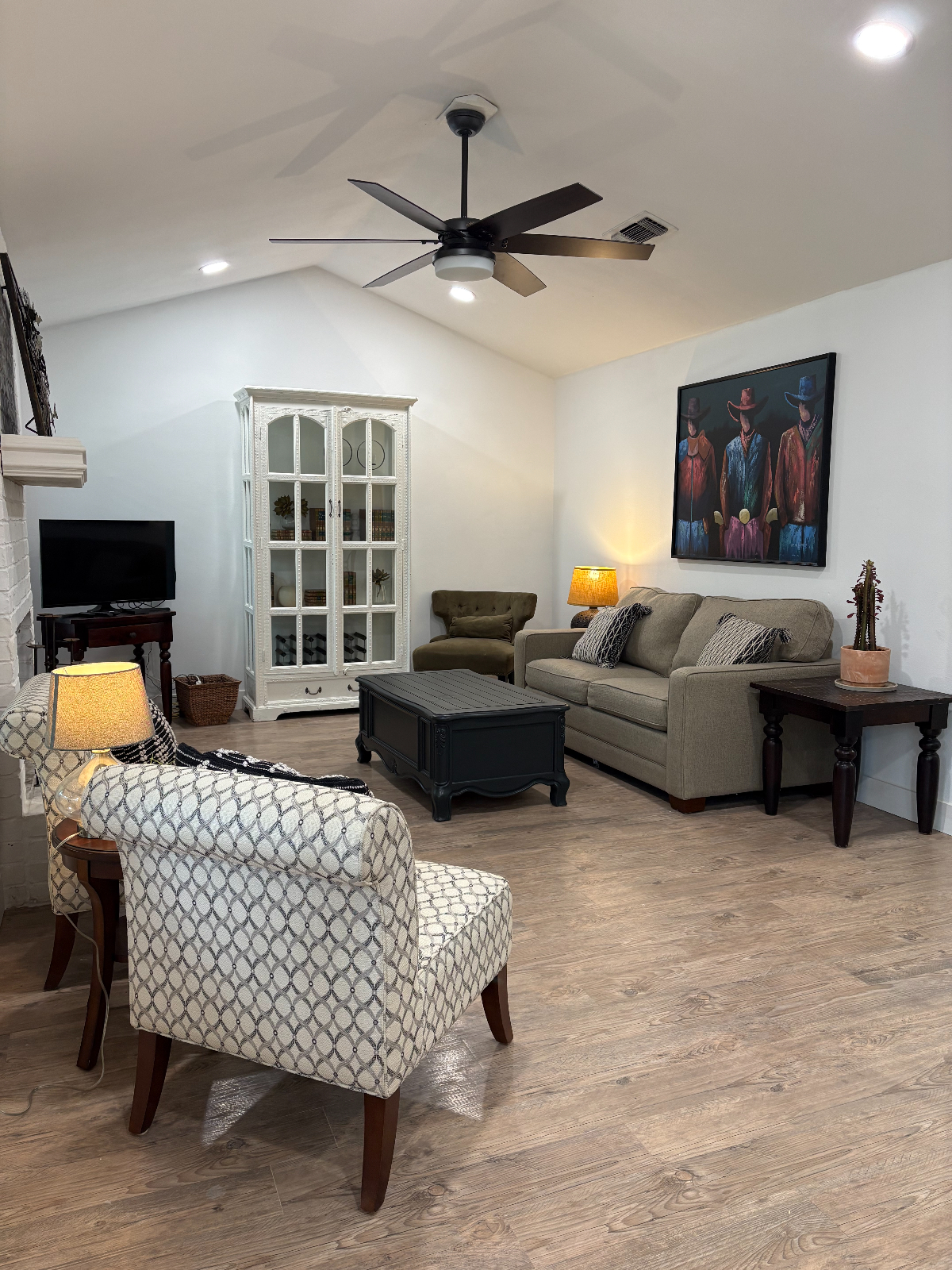 Renovated Single-Story Home with Furnished Bedrooms, Outdoor Entertaining Space, and Easy Light Rail - Photo 1