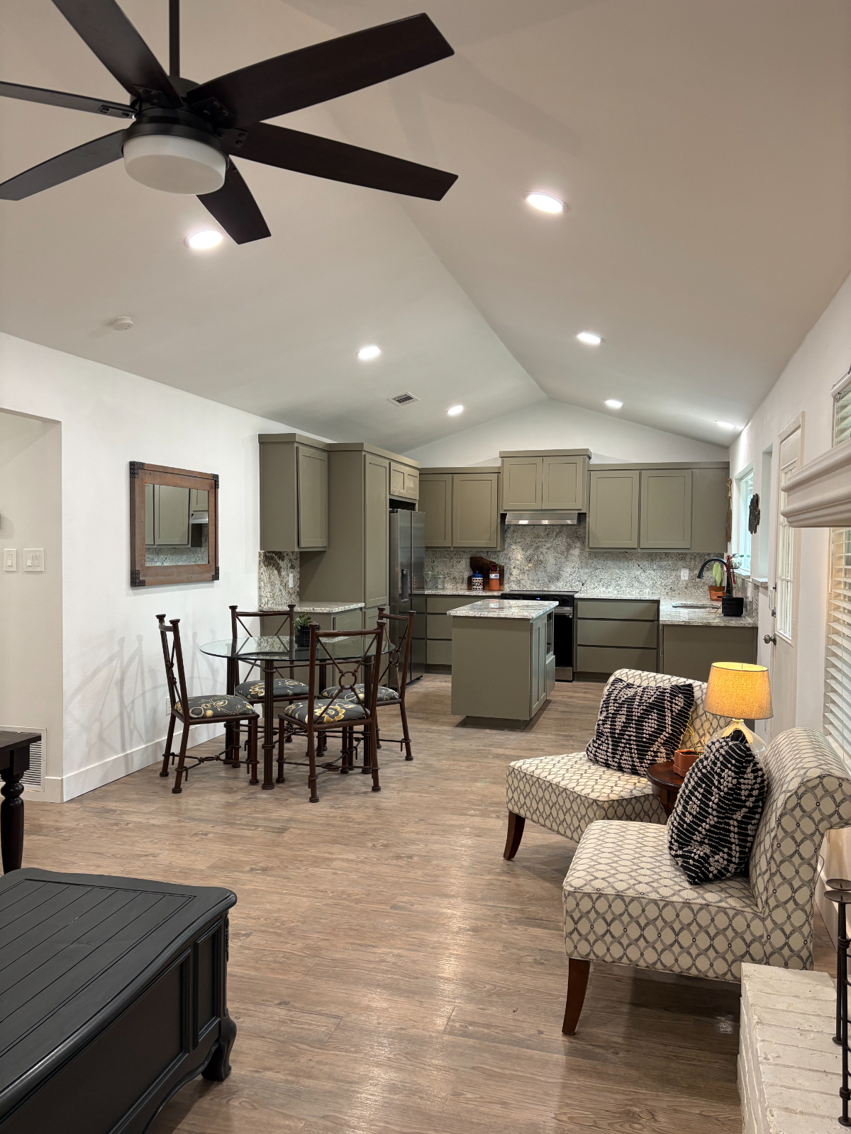 Renovated Single-Story Home with Furnished Bedrooms, Outdoor Entertaining Space, and Easy Light Rail - Photo 2