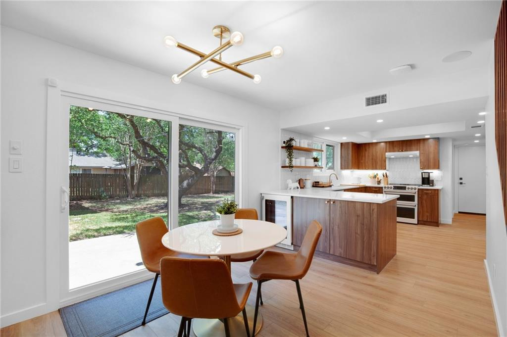 TCH - Comfy 4bd/2.5ba home in Austin w/ Workspace - Photo 8
