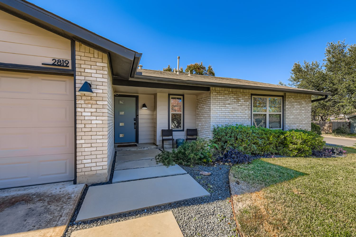 TCH - 3bd/2.5ba home in Austin w/ Workspace - Photo 3