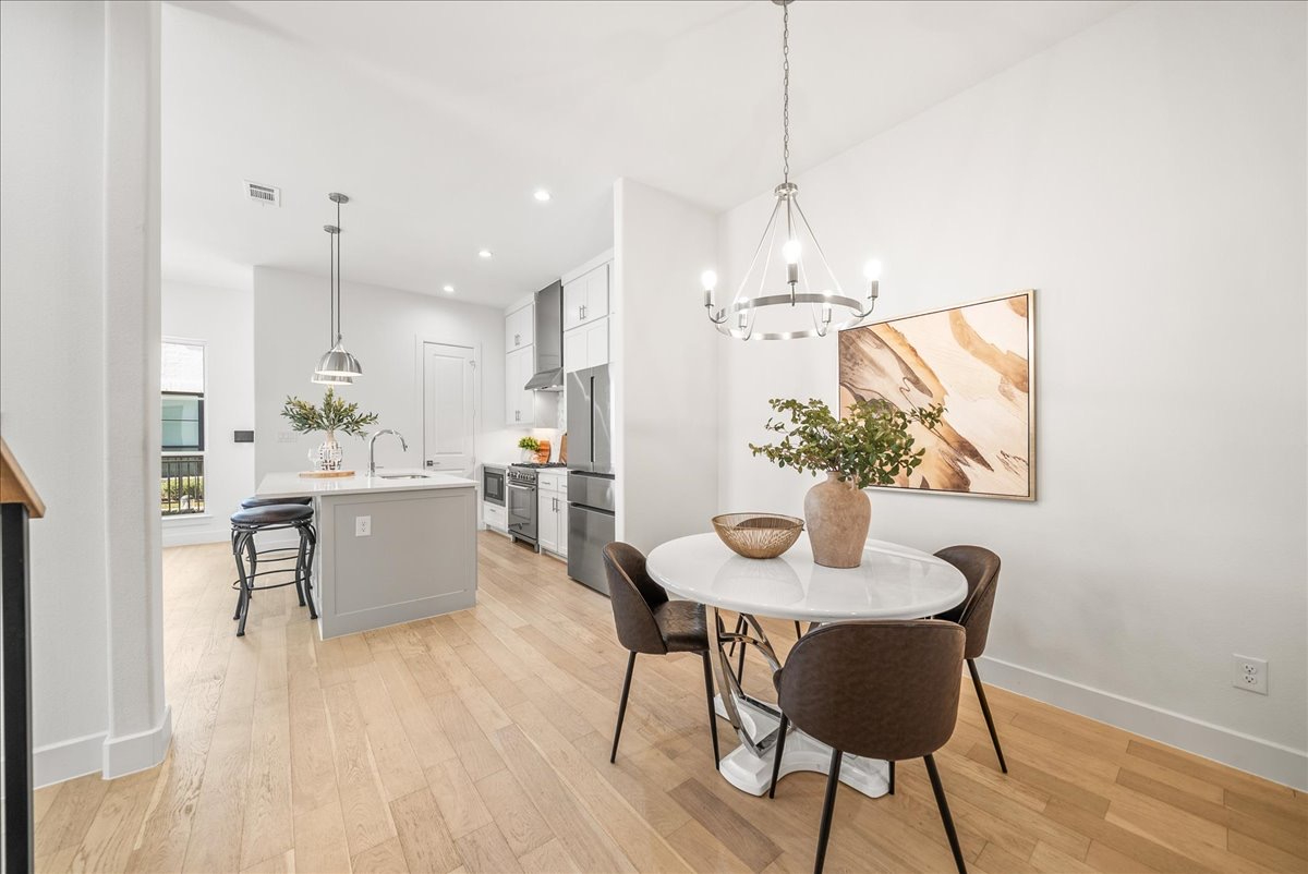 TCH-Comfy 3bd/3.5ba home in Arlington w/ Workspace - Photo 10