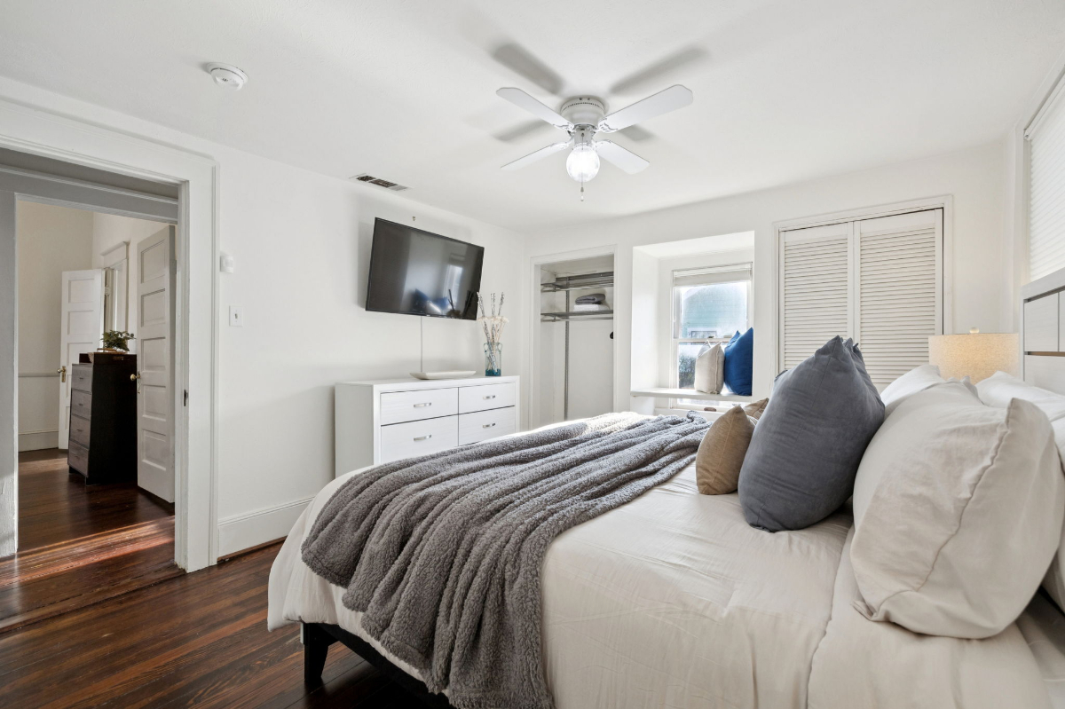 TCH - Cozy 3bd/2ba home in Dallas w/ Workspace - Photo 11